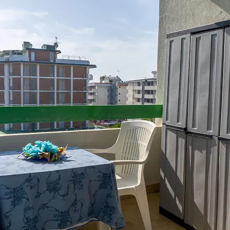 Appartement Great With Sunny Terrace In Bibione